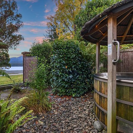 Tasman Holiday Parks - Te Anau Eksteriør bilde Hot Tub at the Lake