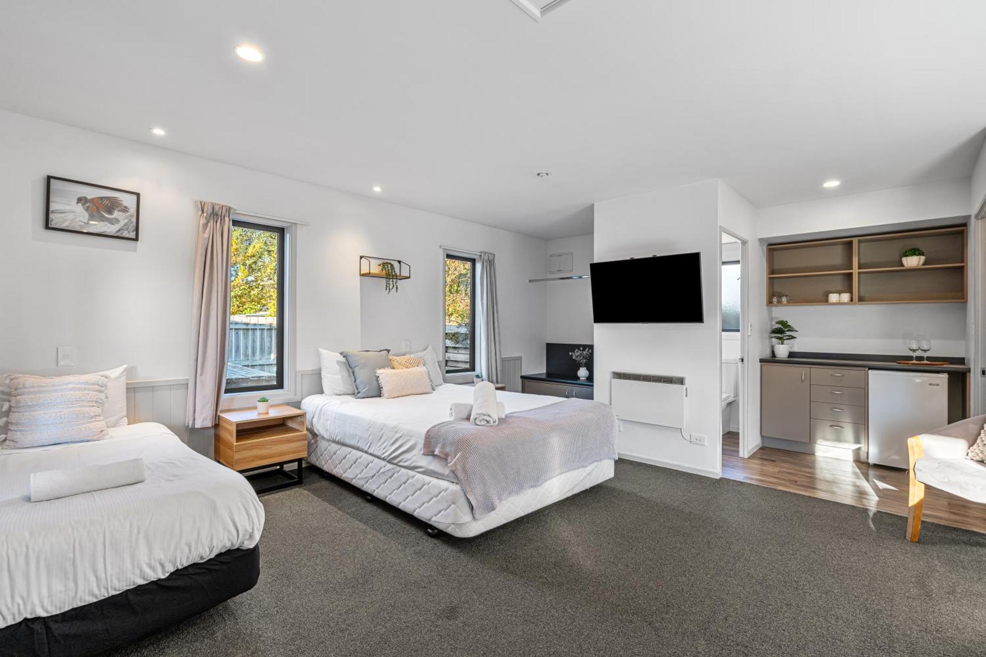 Tasman Holiday Parks - Te Anau Eksteriør bilde A typical studio apartment